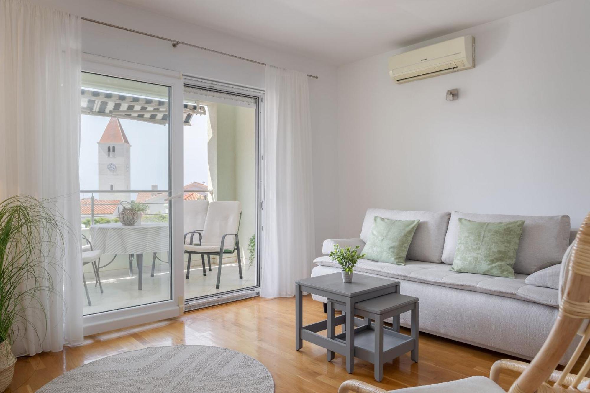 Apartment Paula Promajna Luaran gambar