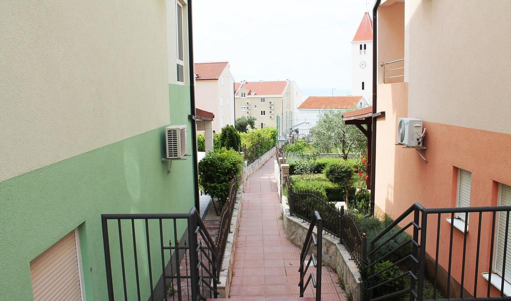 Apartment Paula Promajna Luaran gambar